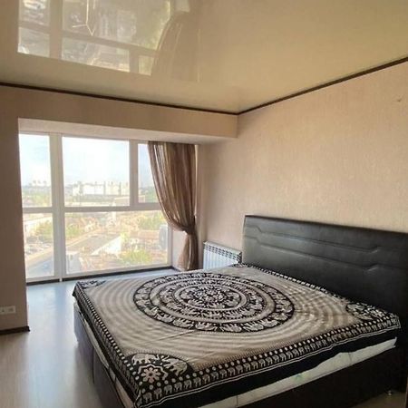 Проспект Мира 35 Апартаменты Krivoy Rog Exterior foto