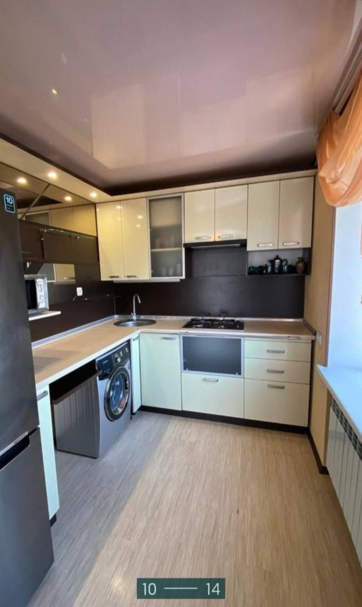 Проспект Мира 35 Апартаменты Krivoy Rog Exterior foto